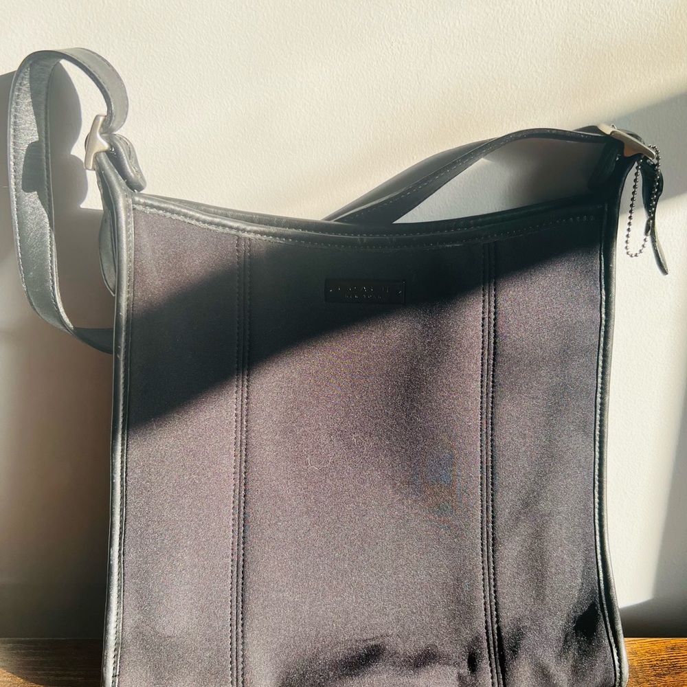 Vintage Coach Shoulder Bag – Excellent Condition - Picture 2 of 8